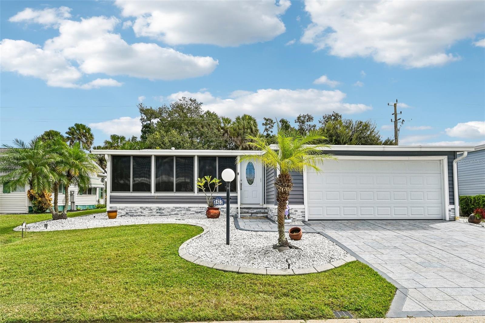 8510 COUNTESS AVENUE CIR - Photo 1