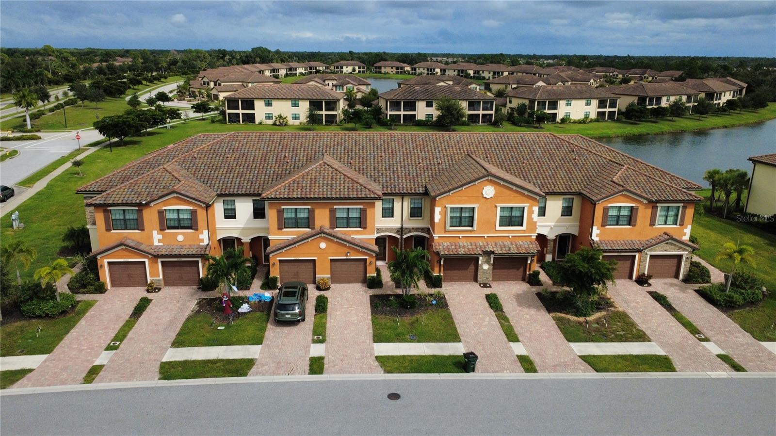 20448 LAGENTE CIR - Photo 1