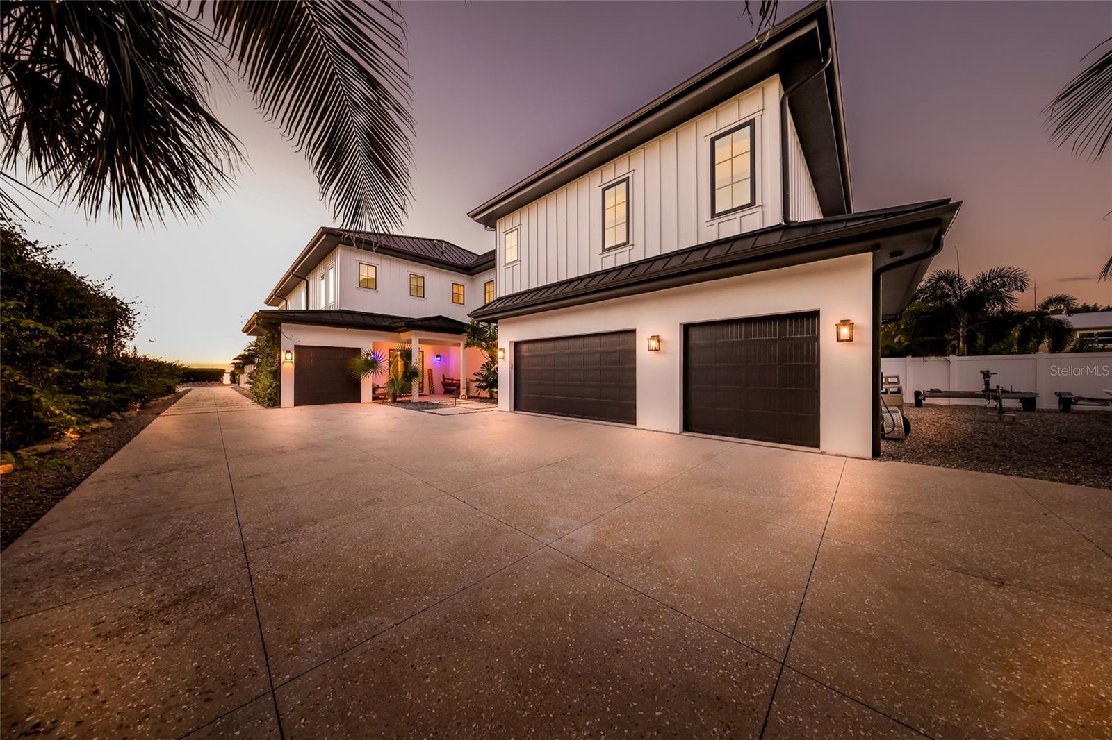 1707 PALMA SOLA BLVD - Photo 1