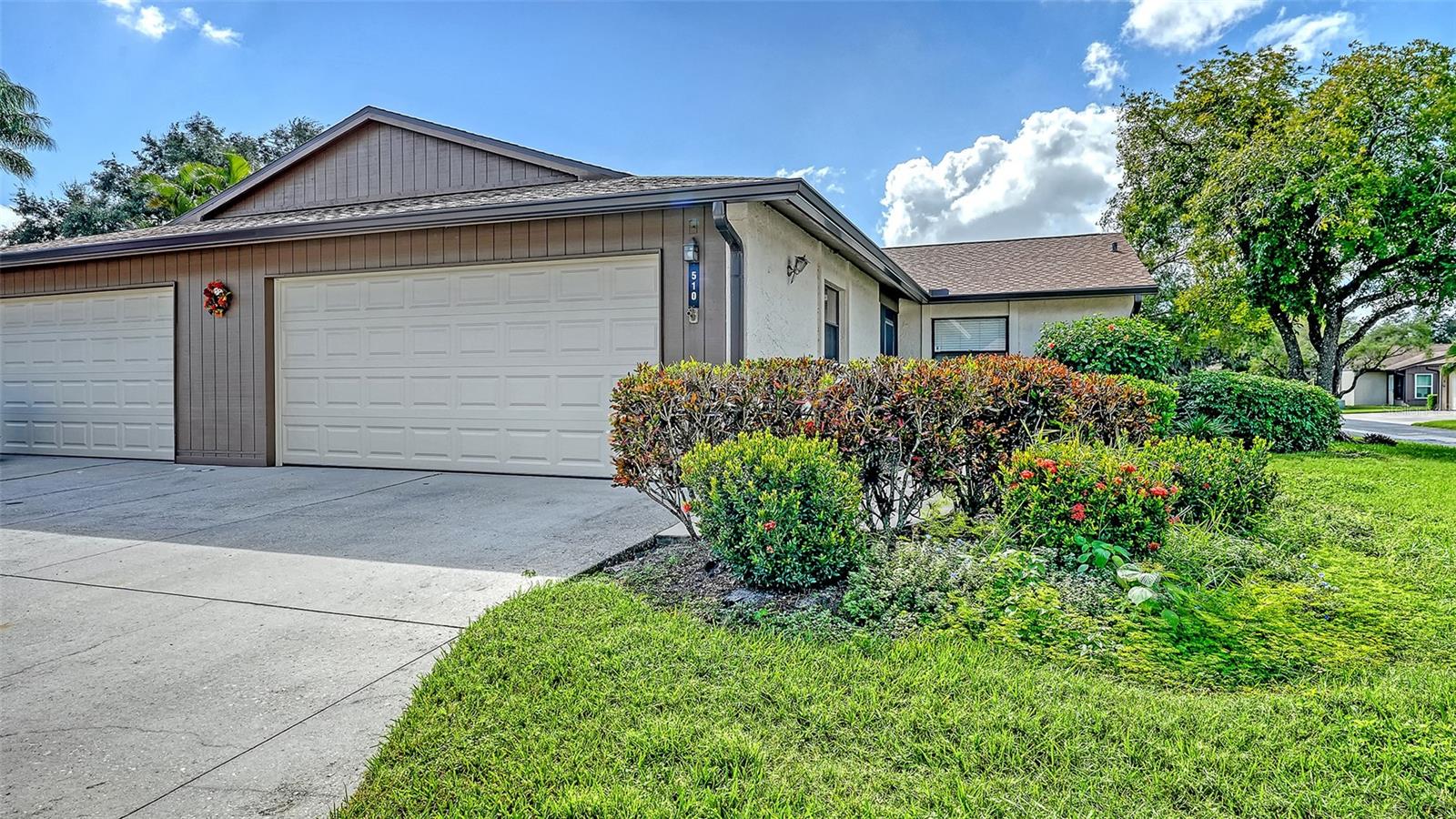 510 OAK HILL CIR #9 - Photo 1
