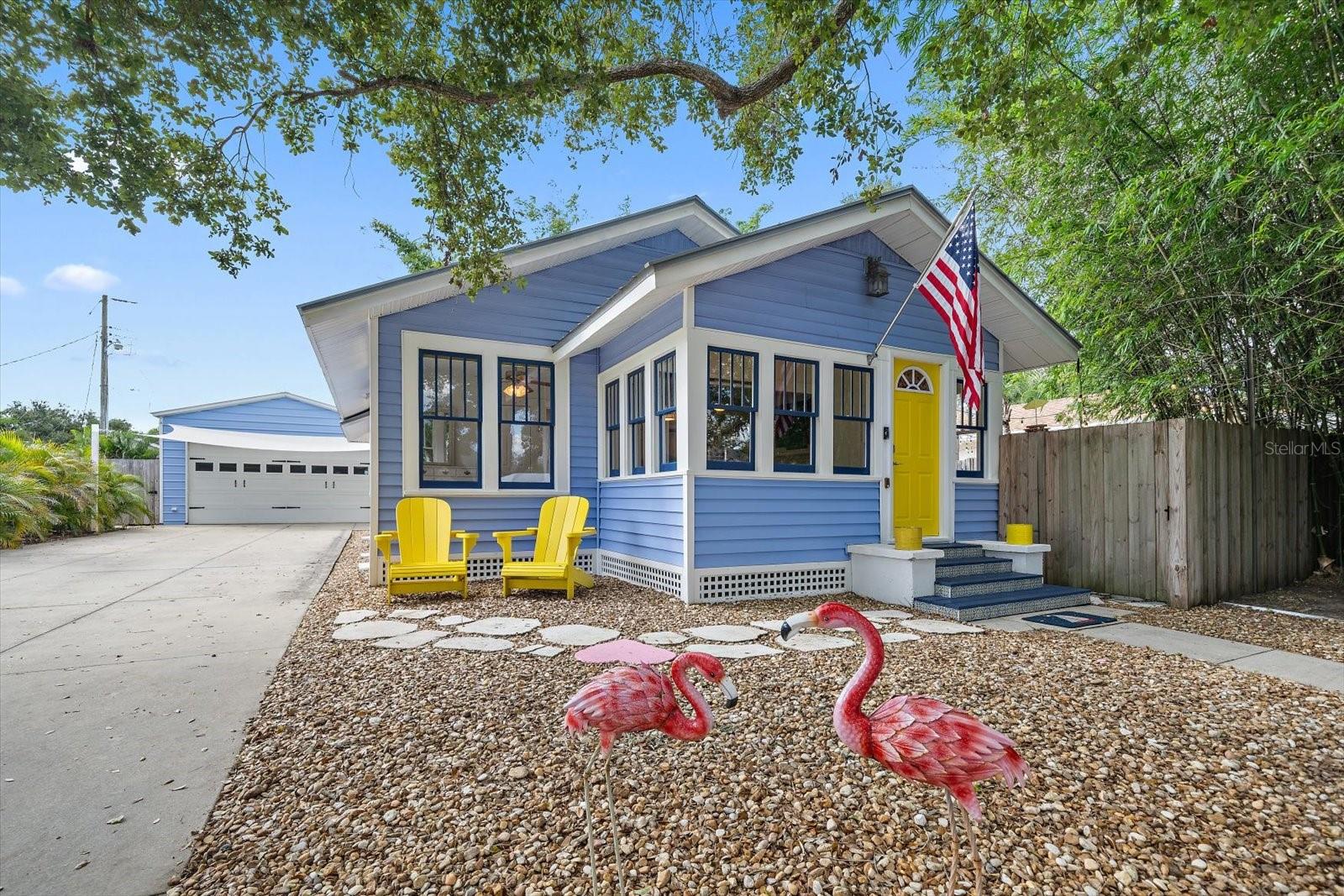1320 CHARLOTTE AVE - Photo 1