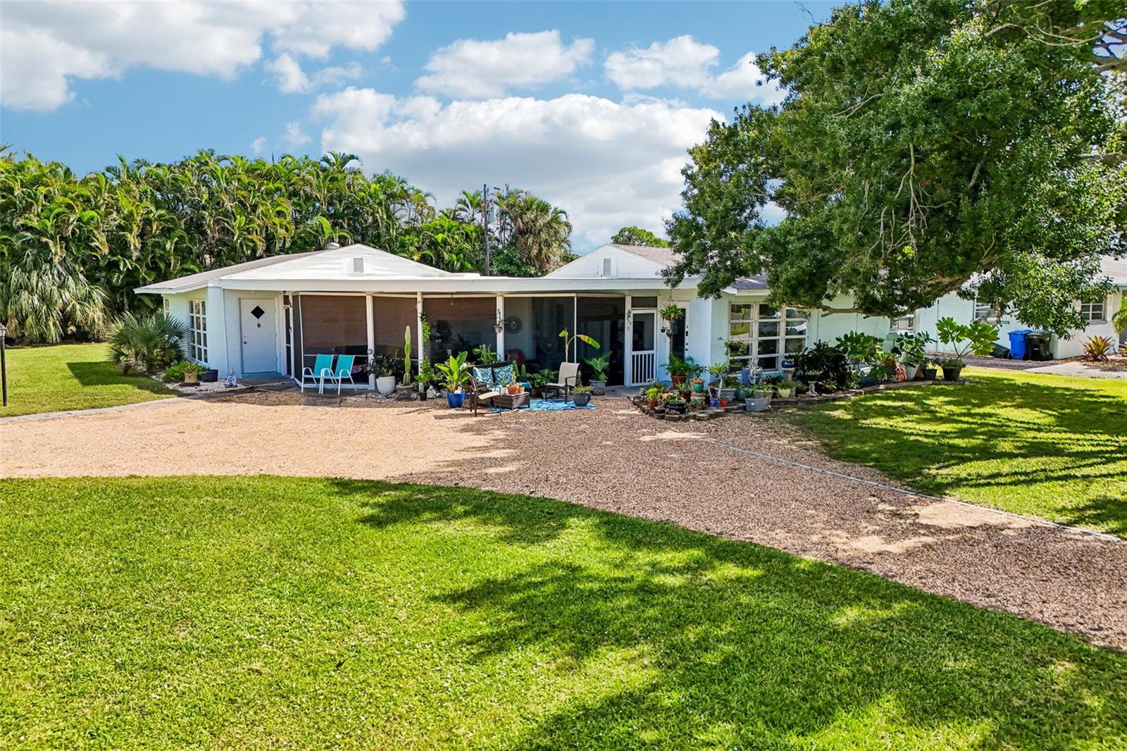320 PARKSIDE DR - Photo 1