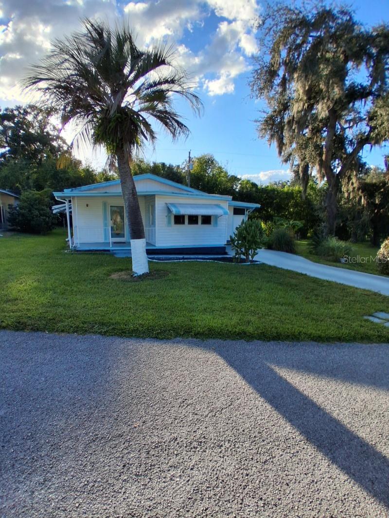 6123 RIDGEWOOD DR - Photo 1