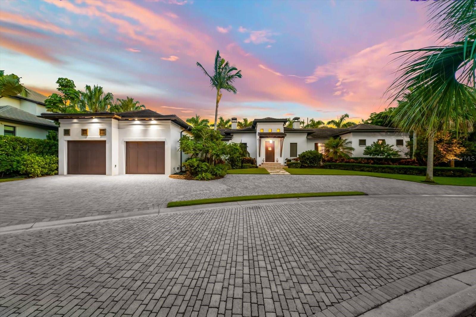 1207 SHARSWOOD LN - Photo 1