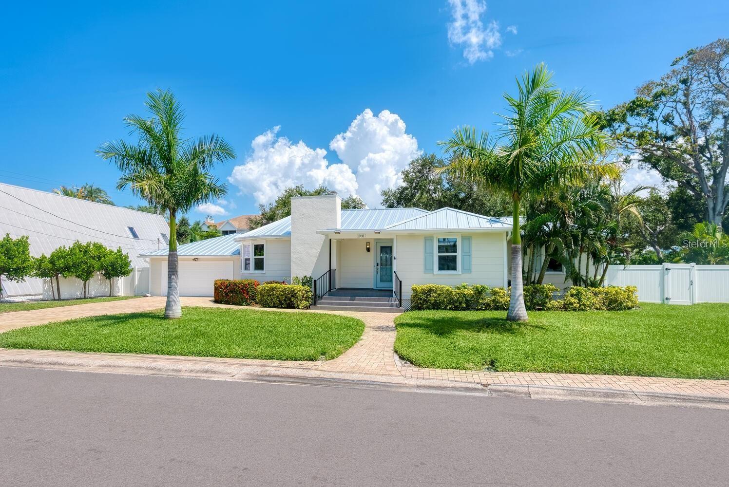 1931 HIGH POINT CIR - Photo 1