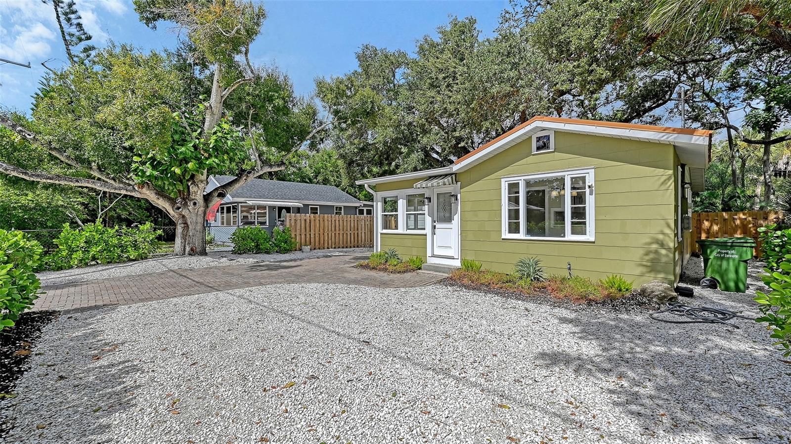 1277 17TH ST - Photo 1