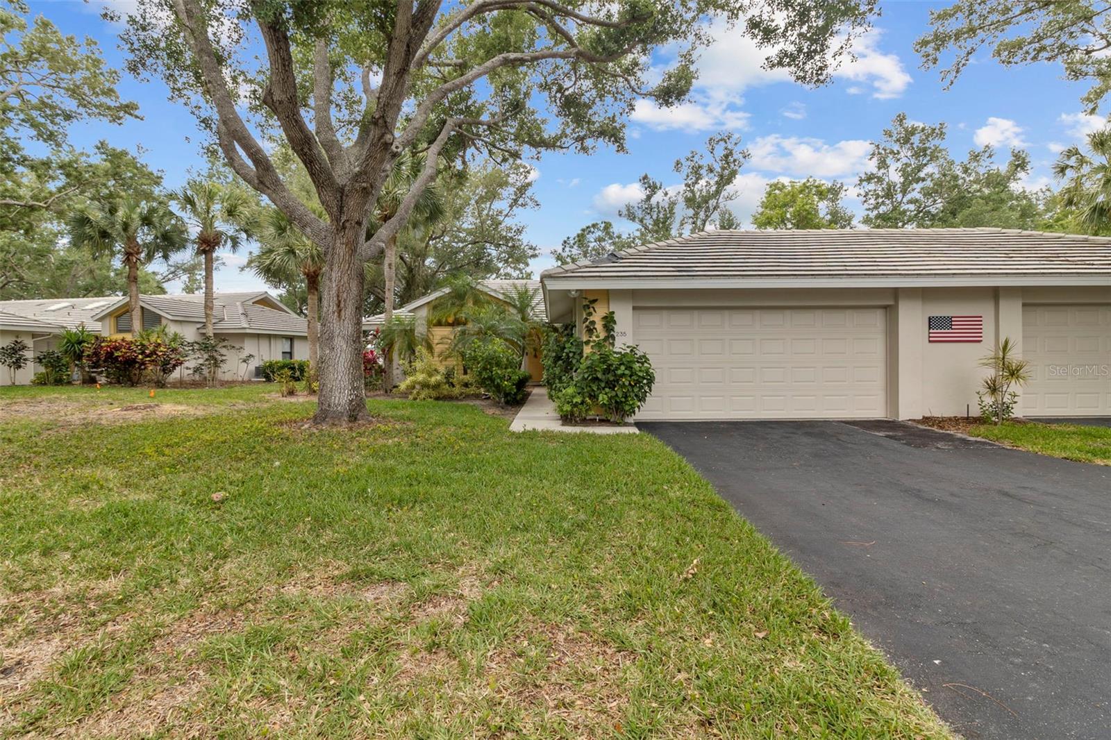 235 SOUTHAMPTON LN #276 - Photo 1