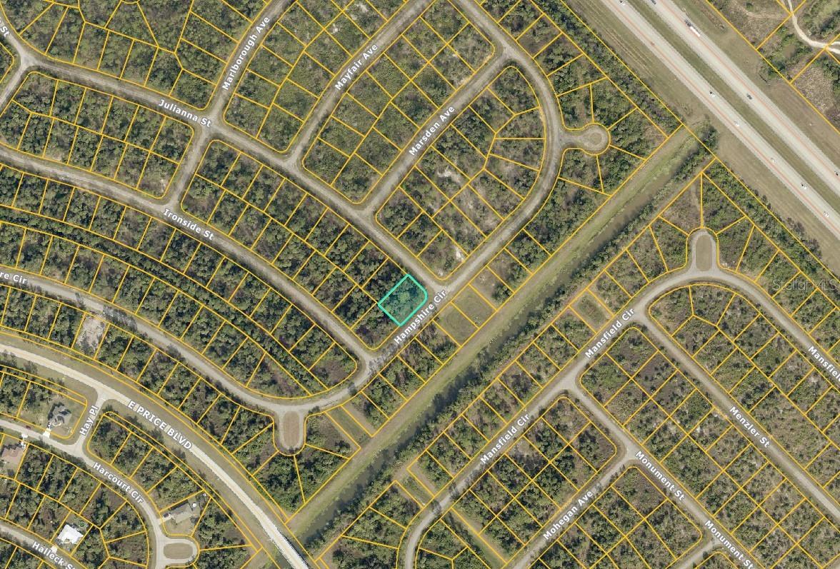 HAMPSHIRE CIR - Photo 1