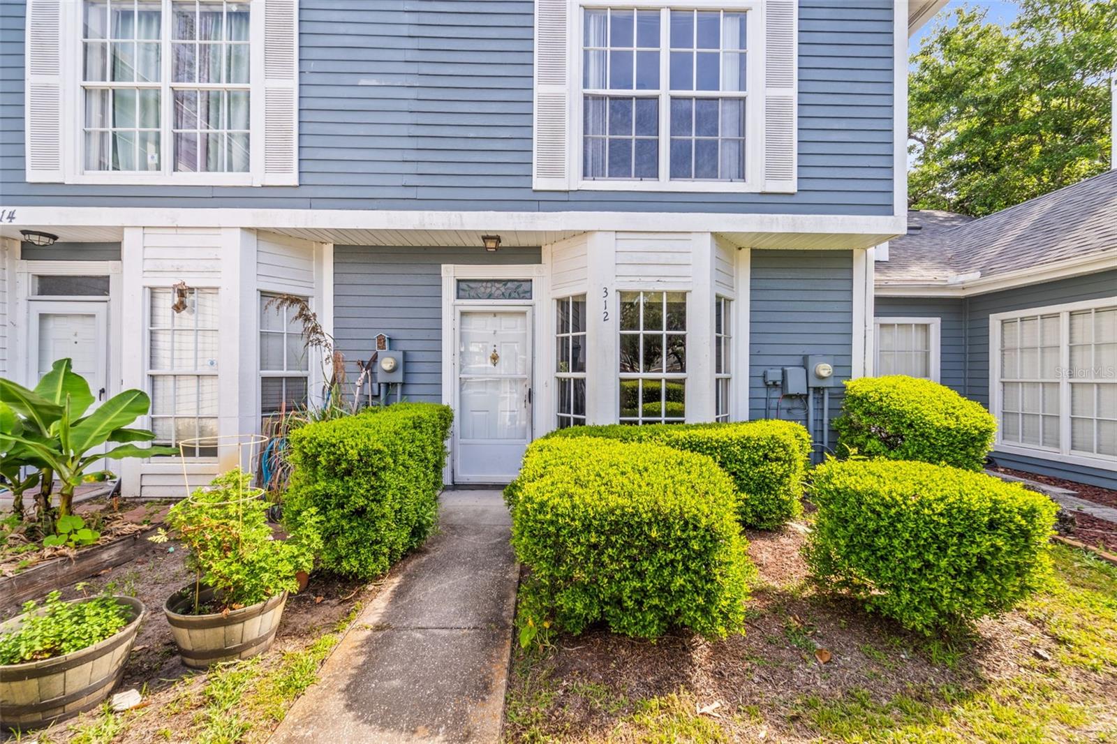 312 WINCHESTER WAY - Photo 1