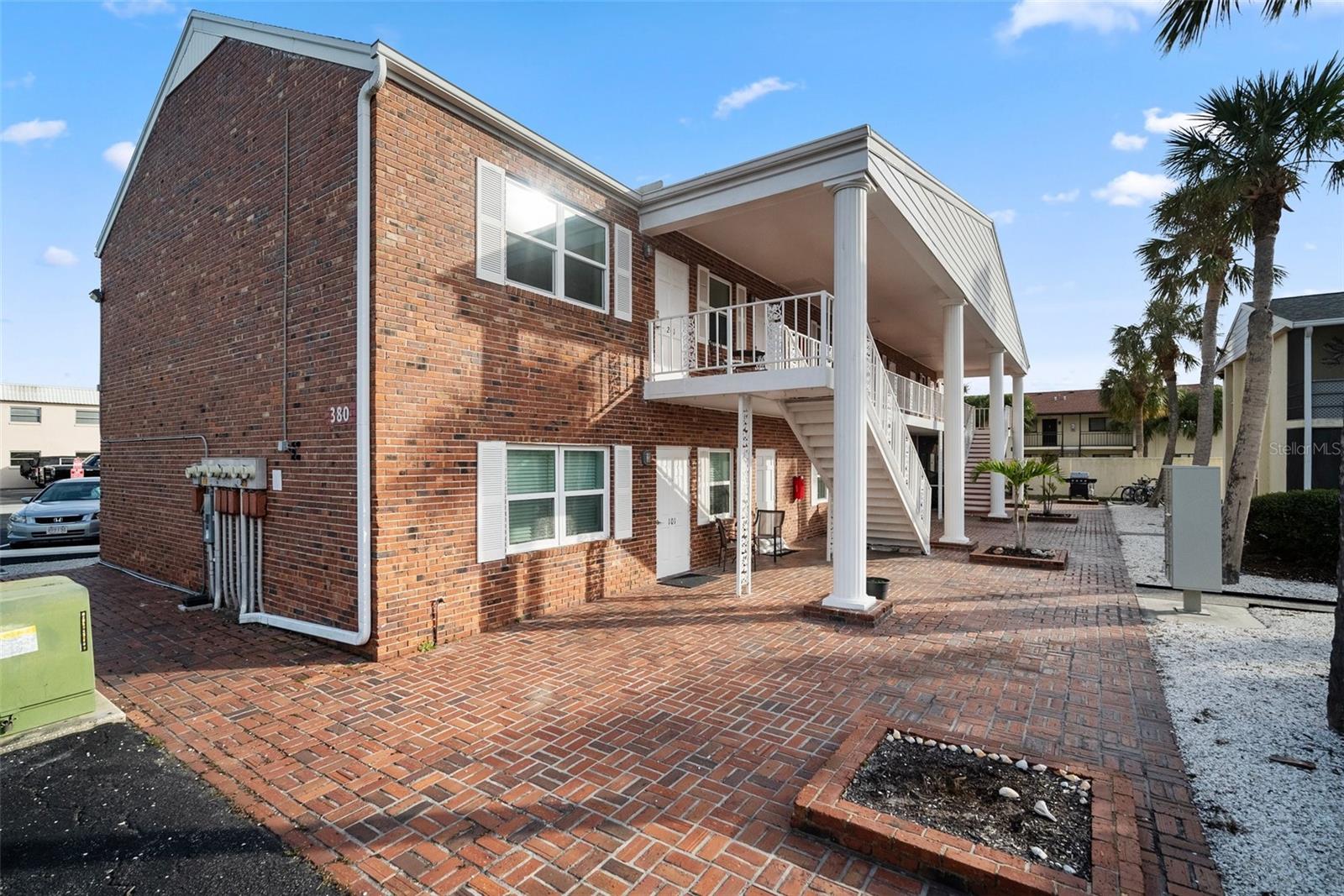 380 BASE AVE E #202 - Photo 1