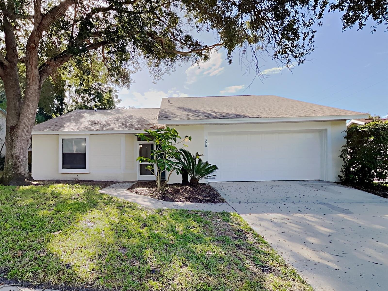 1320 NOELL BLVD - Photo 1