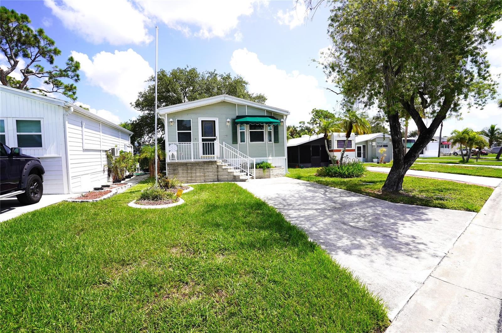 125 BROOKSHIRE DR - Photo 1