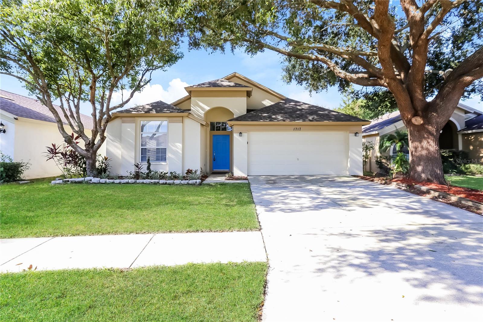 1717 ERIN BROOKE DR - Photo 1