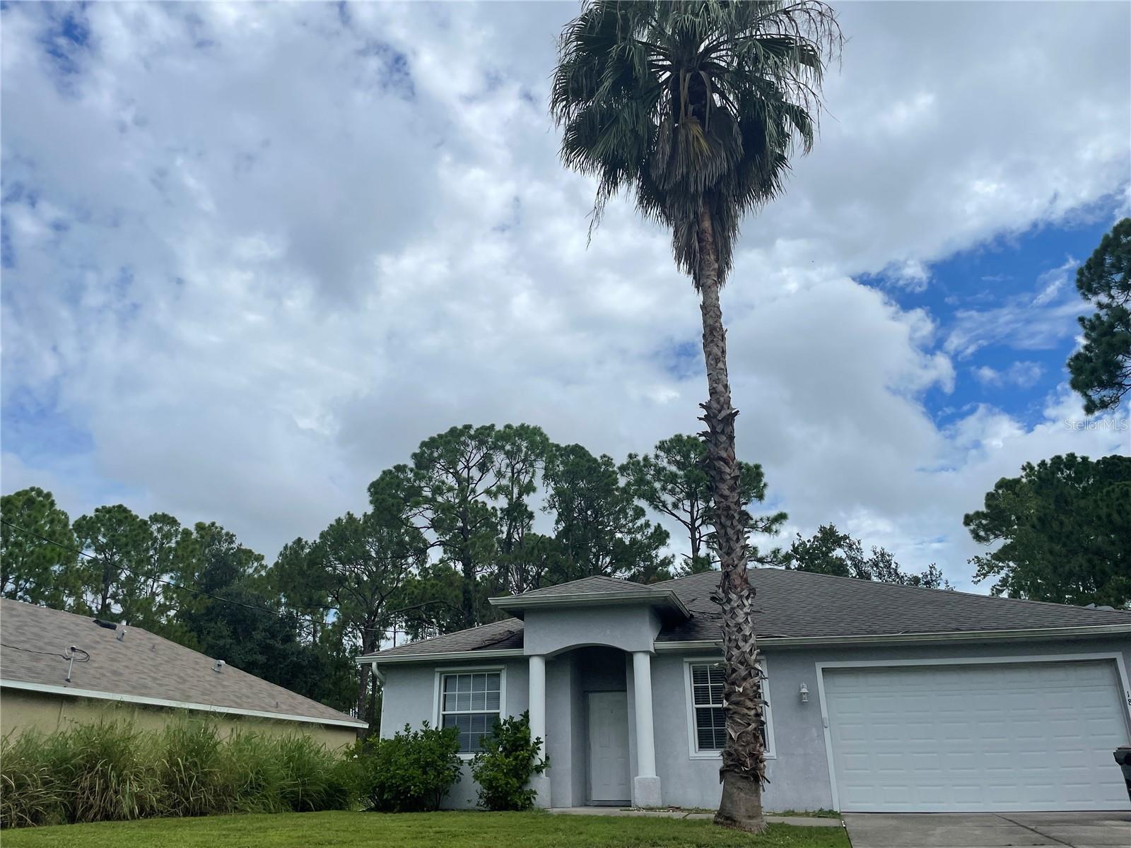 1818 GOVERNOR AVE - Photo 1
