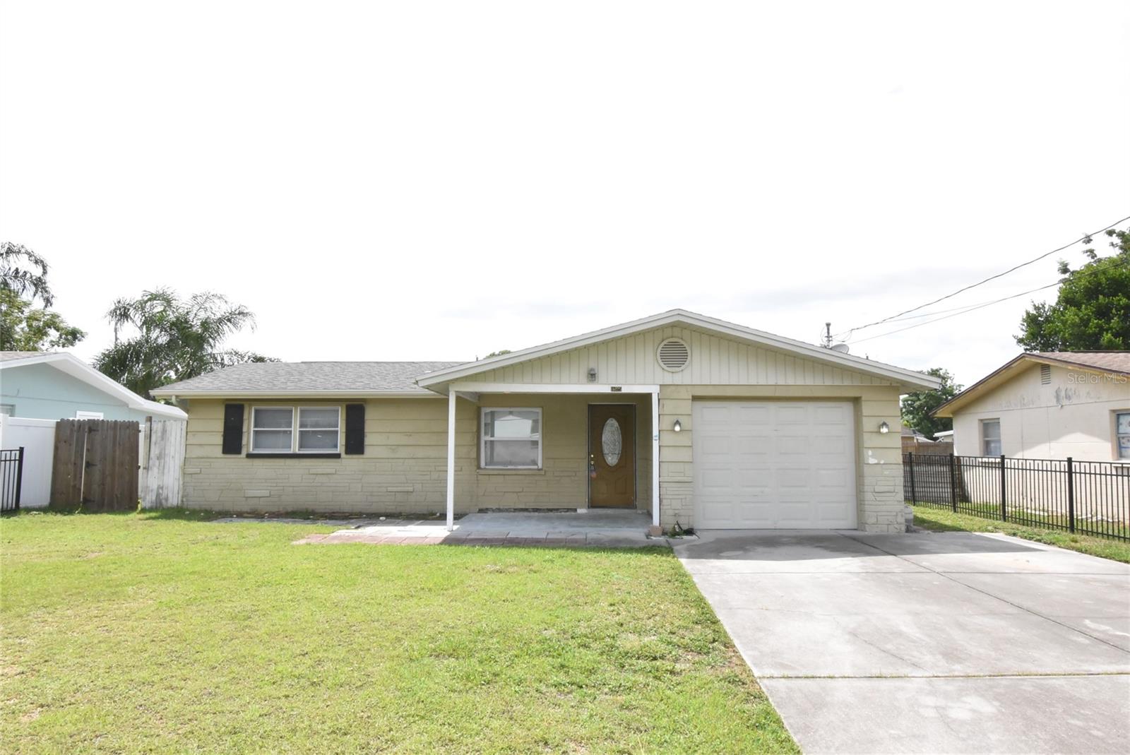 11025 PICKERING LN - Photo 1
