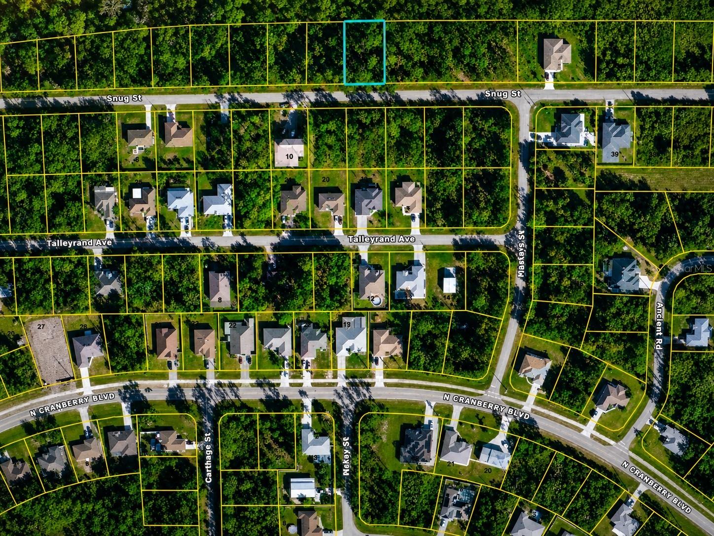 SNUG ST - Photo 1