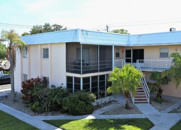 460 BASE AVE E #110 - Photo 1