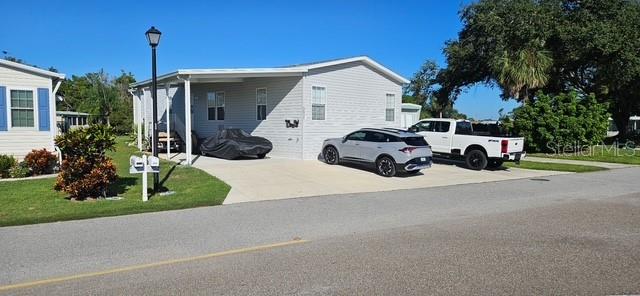 5652 HOLIDAY PARK BLVD - Photo 1