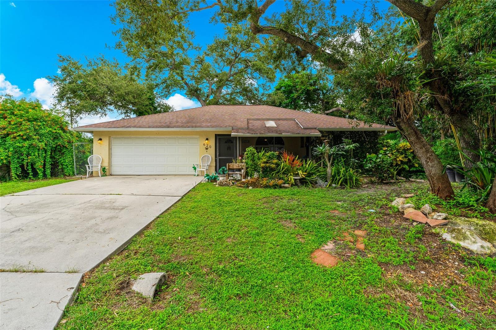 620 BURKE RD - Photo 1
