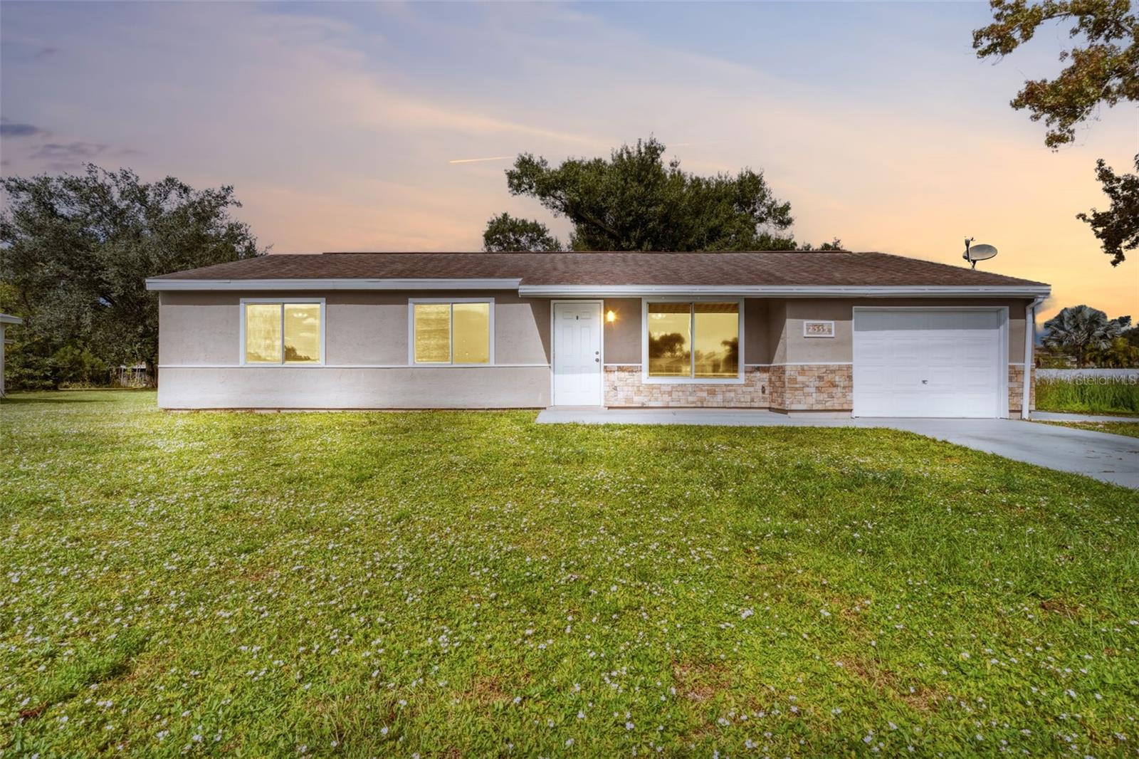 2555 PAN AMERICAN BLVD - Photo 1