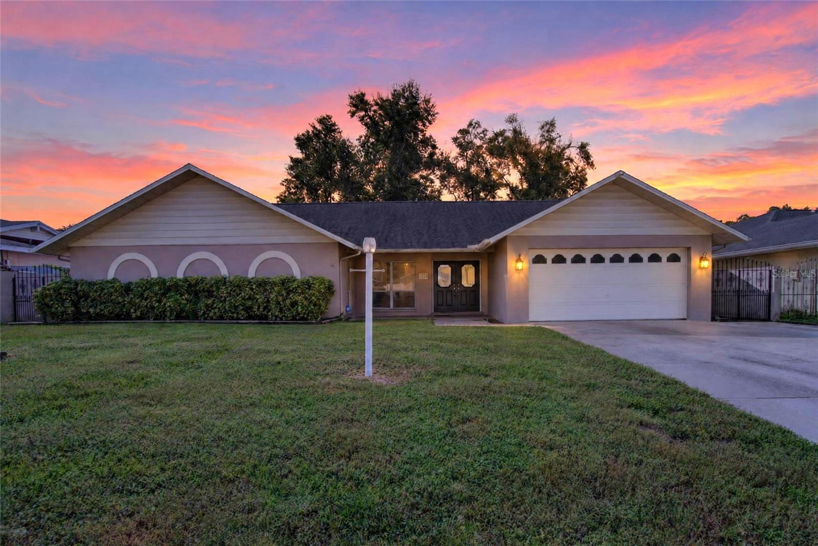 3122 RESEDA CT - Photo 1