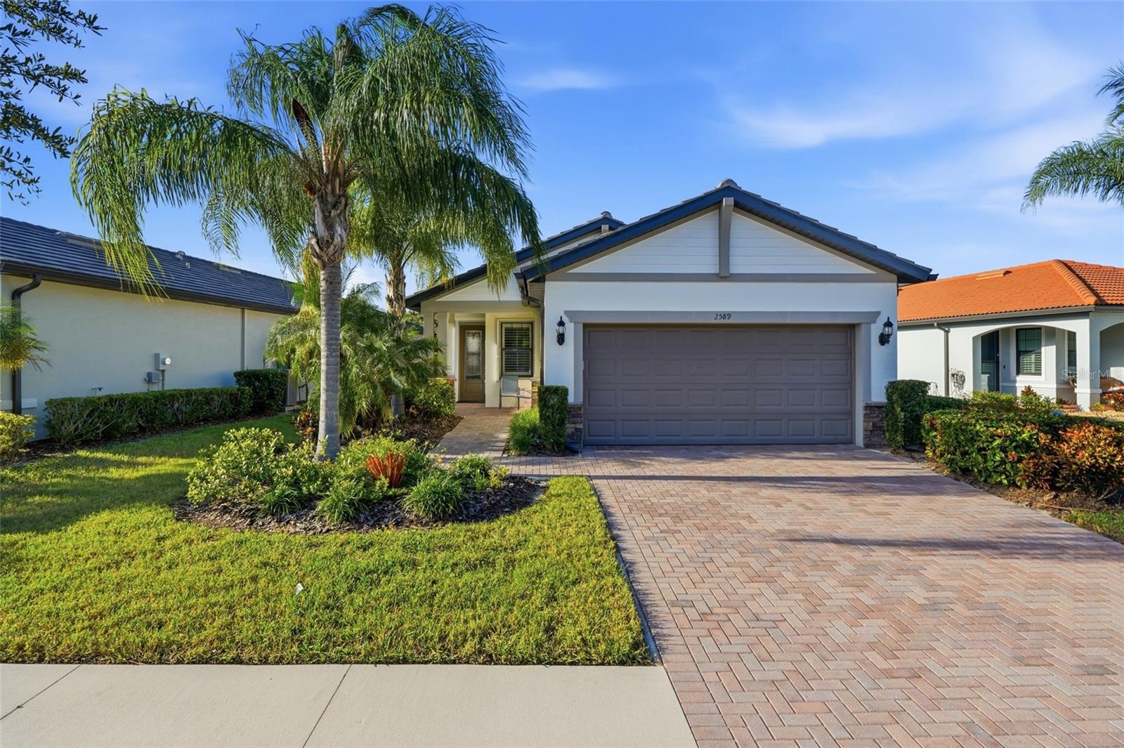 2589 DAISY DR - Photo 1