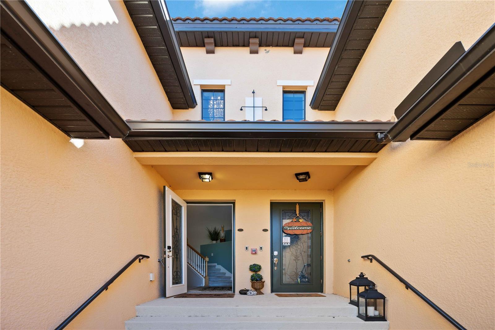 10817 TARFLOWER DR #201 - Photo 1