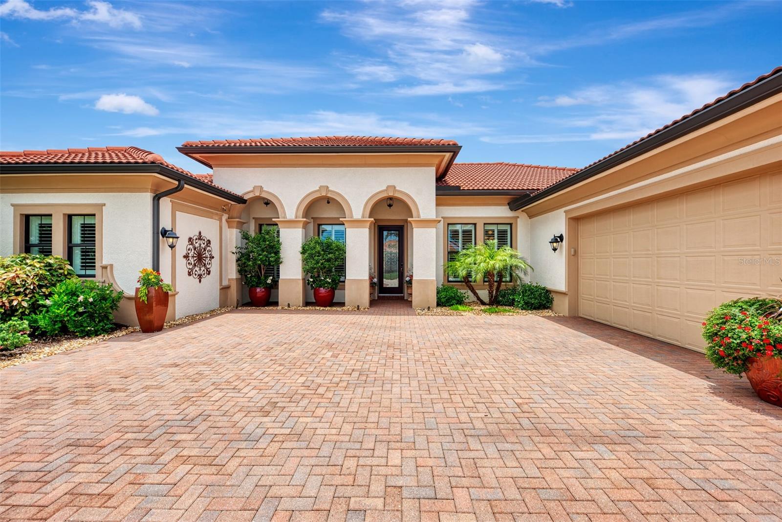 10965 BULLRUSH DR - Photo 1