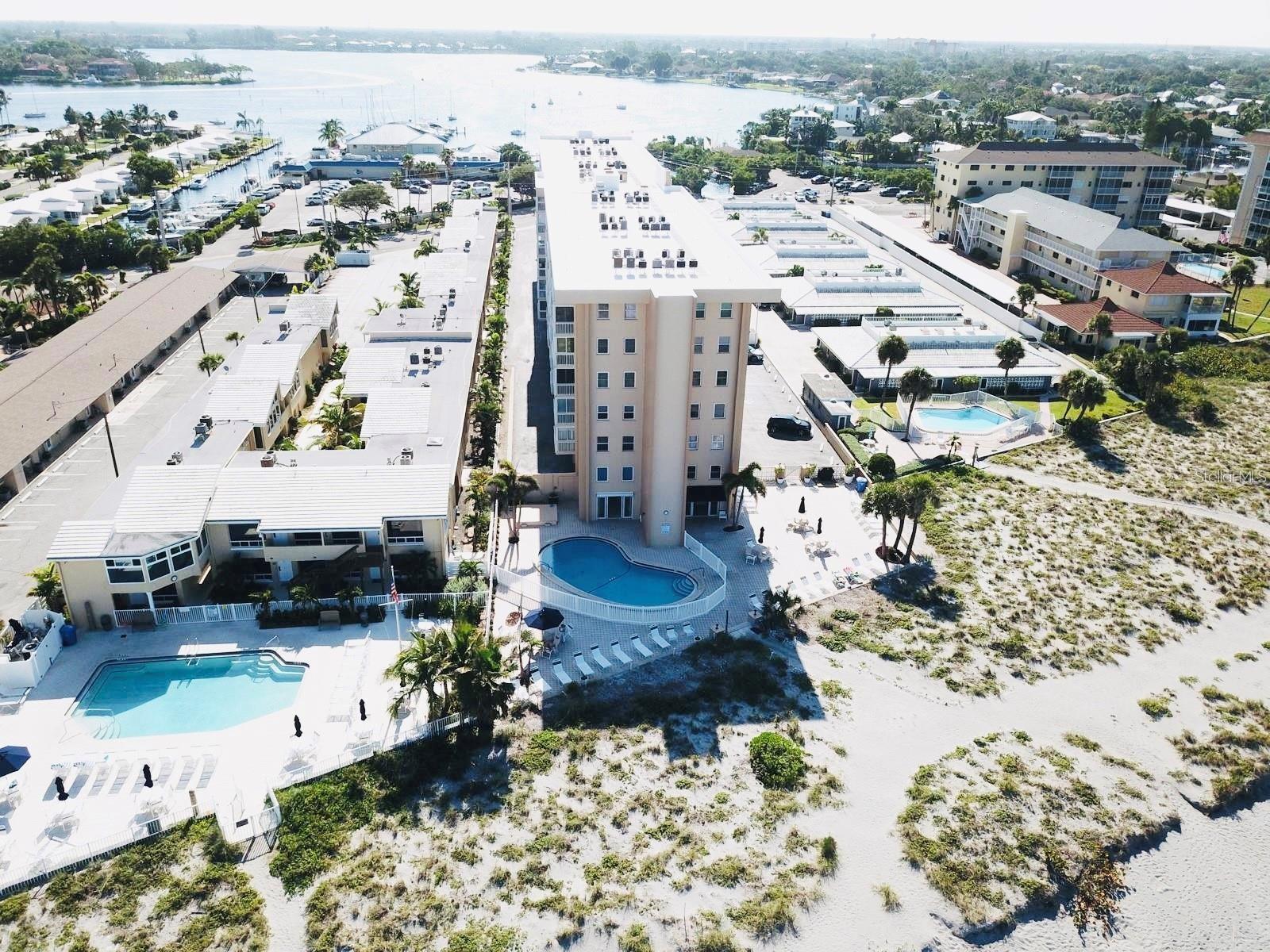 1255 TARPON CENTER DR #612 - Photo 1