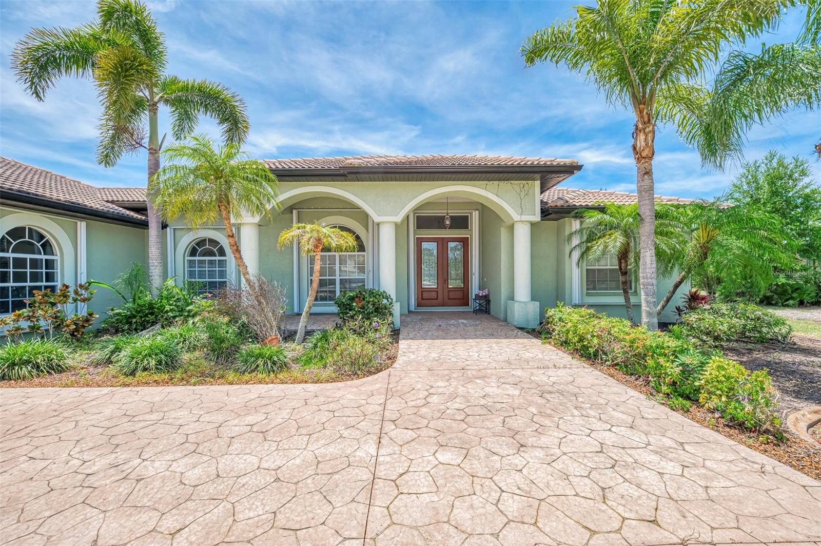 900 PARK PLACE DR - Photo 1