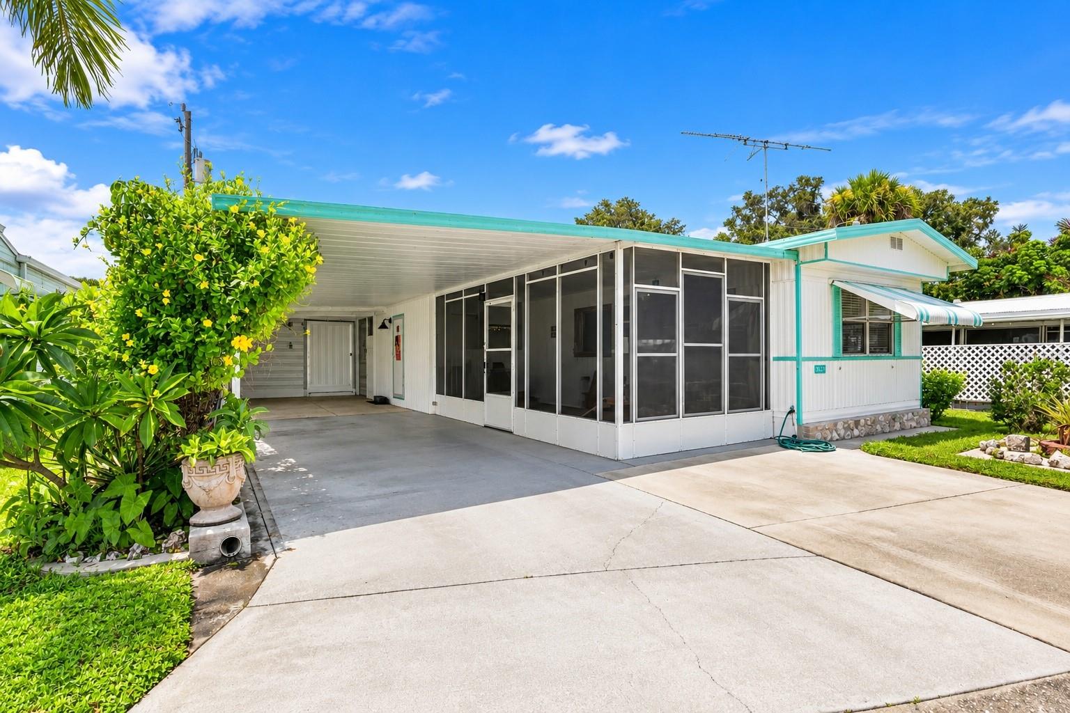 3321 CAROL DR - Photo 1