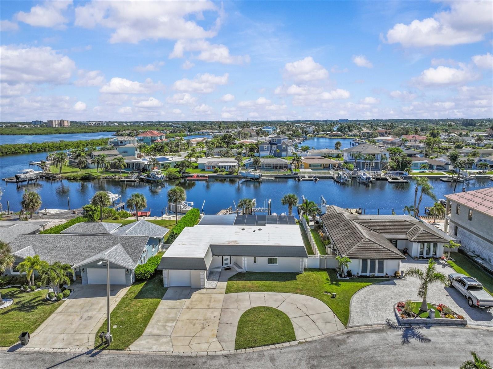 5524 LEEWARD LN - Photo 1