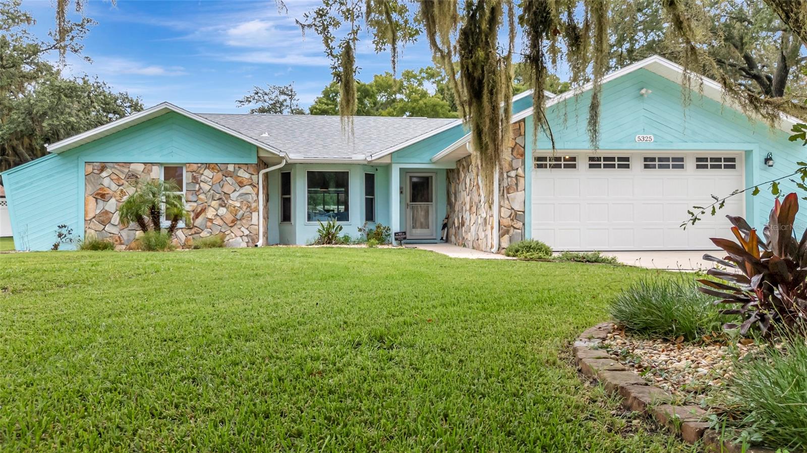 5325 ABAGAIL DR - Photo 1
