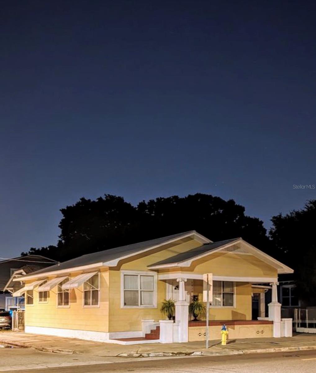1520 E 21ST AVE - Photo 1