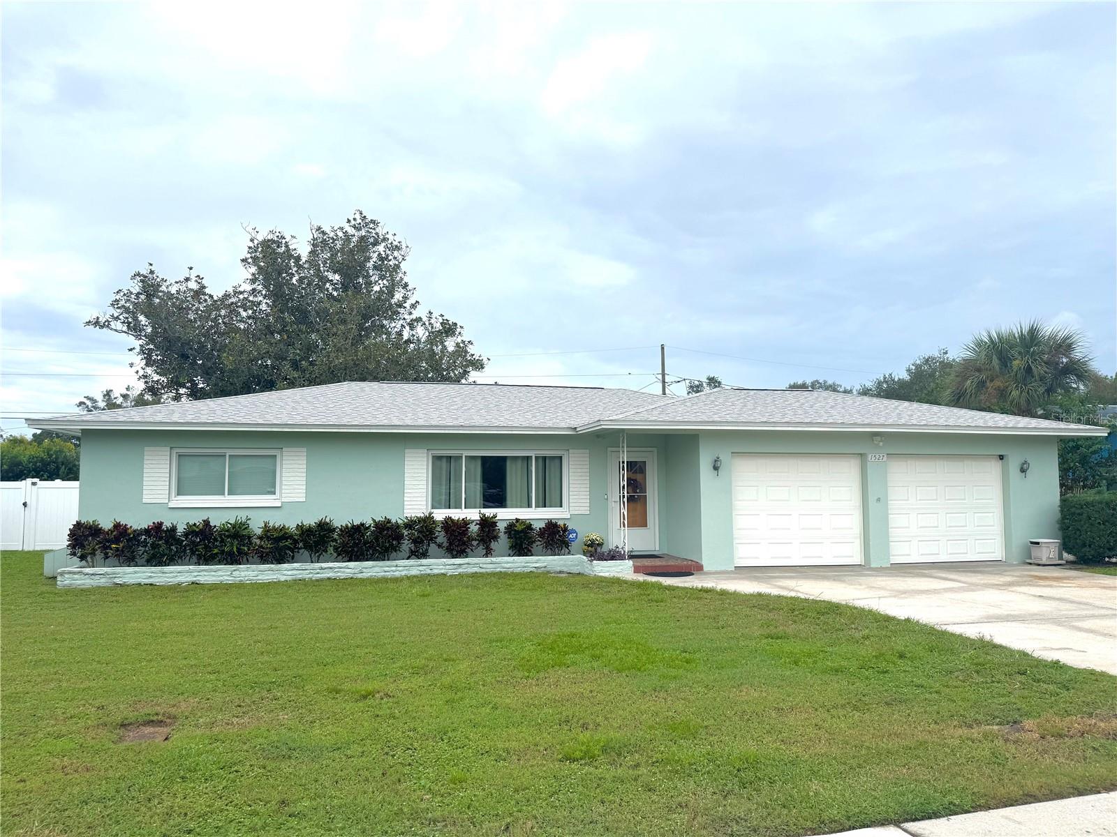1527 LAKEVIEW RD - Photo 1