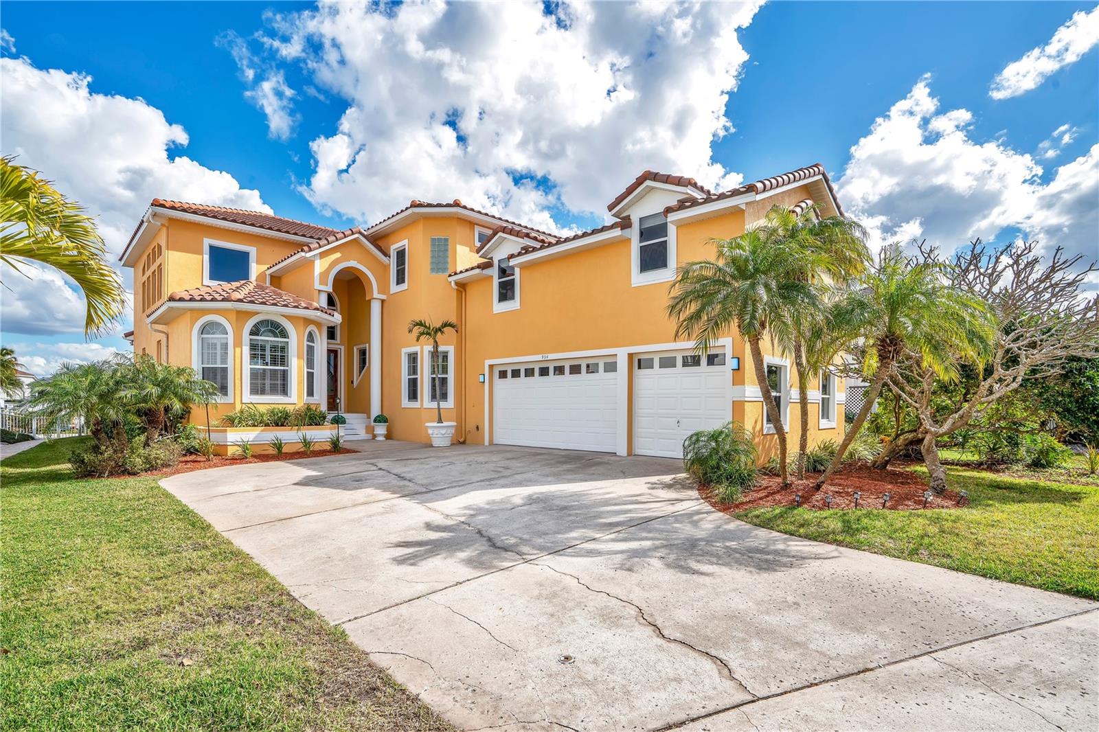 Property at 934 SYMPHONY ISLES BLVD, Apollo Beach