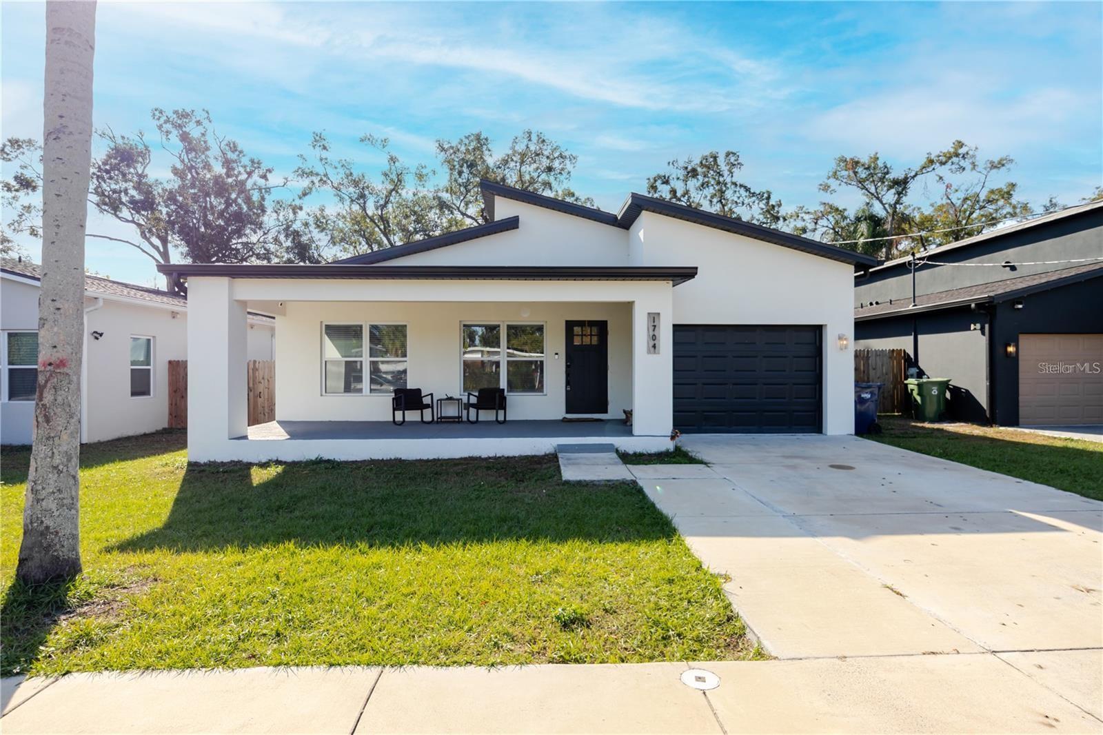 1704 W HANNA AVE - Photo 1