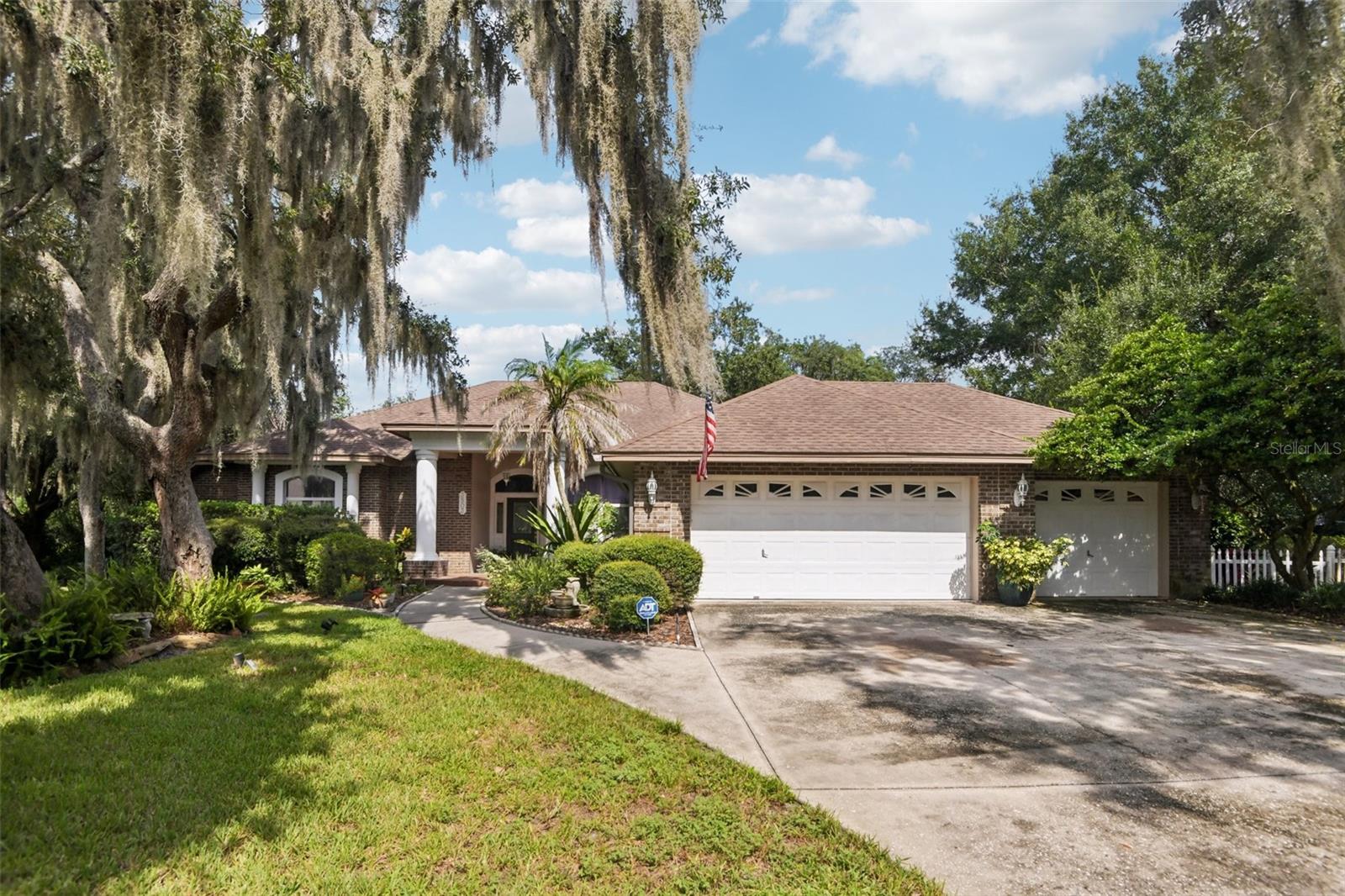 3503 OAK CLUB CT - Photo 1