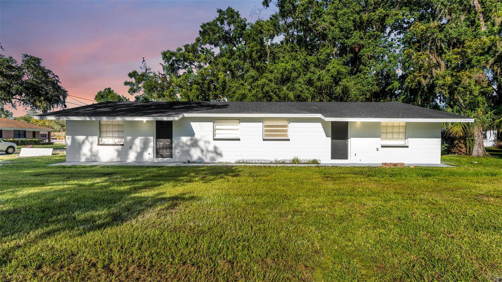 1412 E RENFRO ST - Photo 1