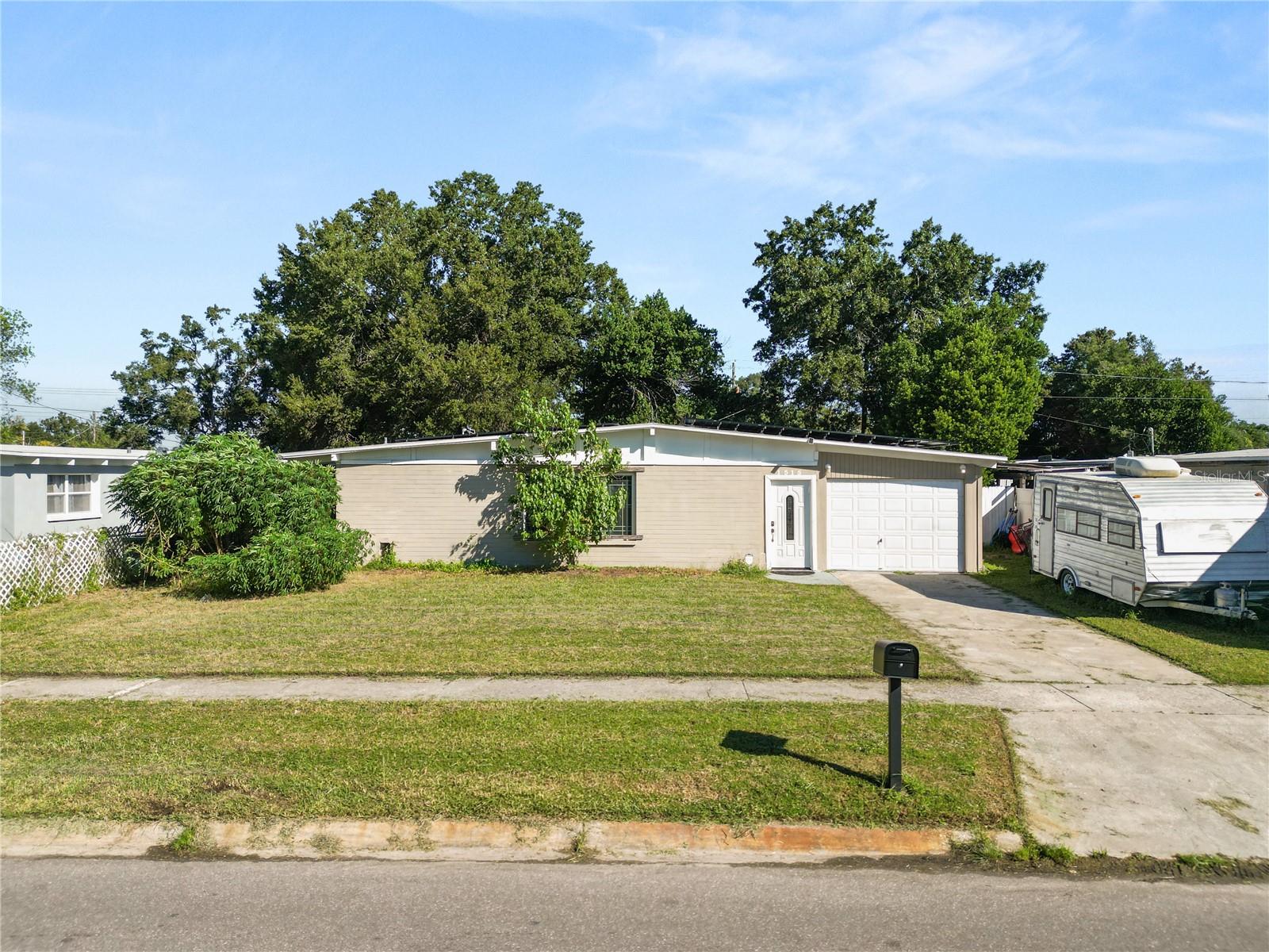 1515 LANCELOT LOOP - Photo 1