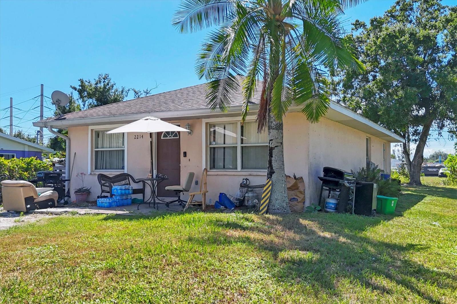 2214 PARK RD - Photo 1