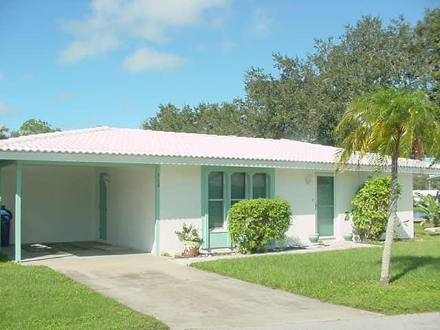 519 CIRCLEWOOD DR #519 - Photo 1