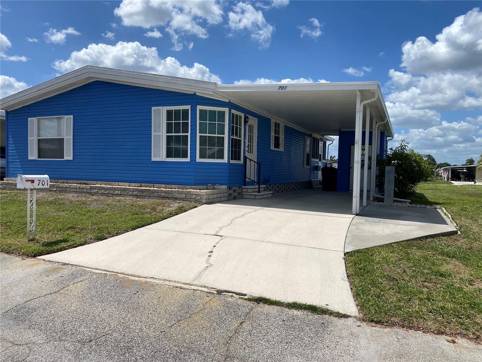 701 RIVERVIEW CIR - Photo 1