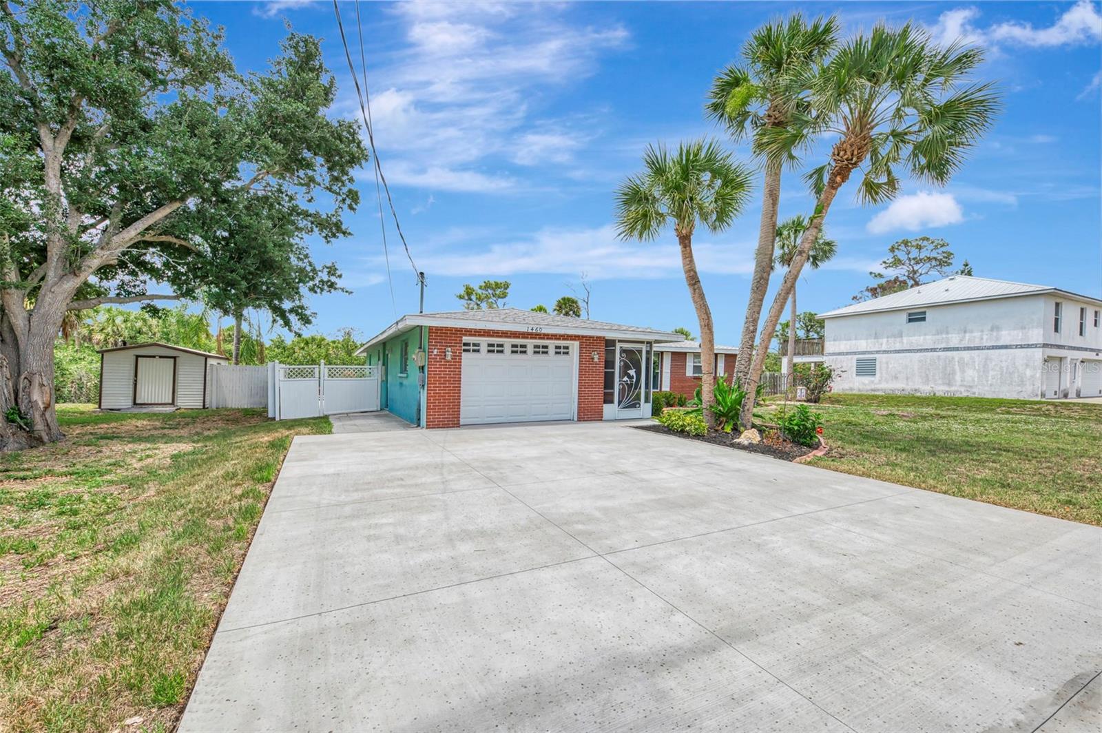 1460 CORTES DR - Photo 1
