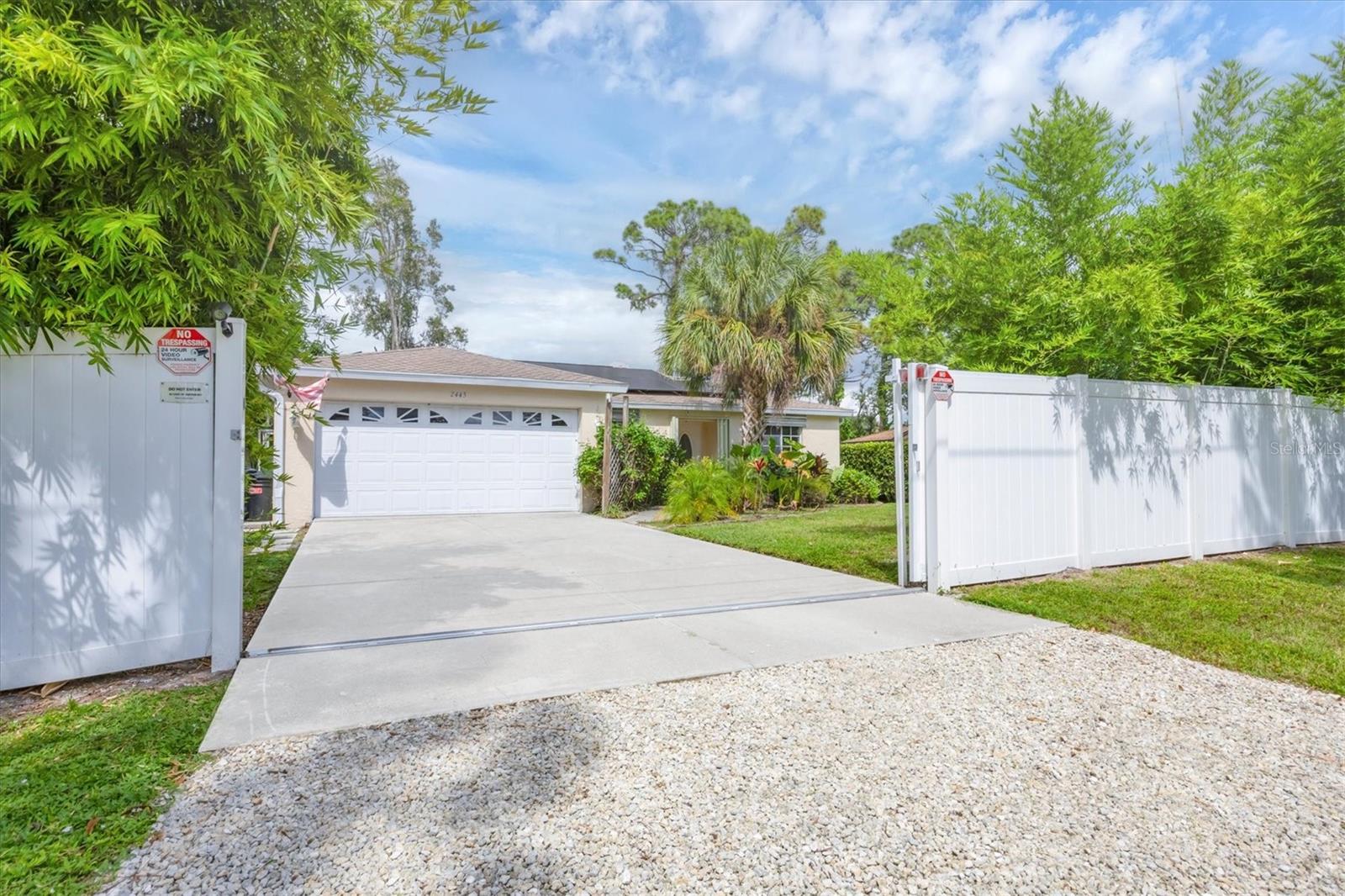 2445 APACHE ST - Photo 1