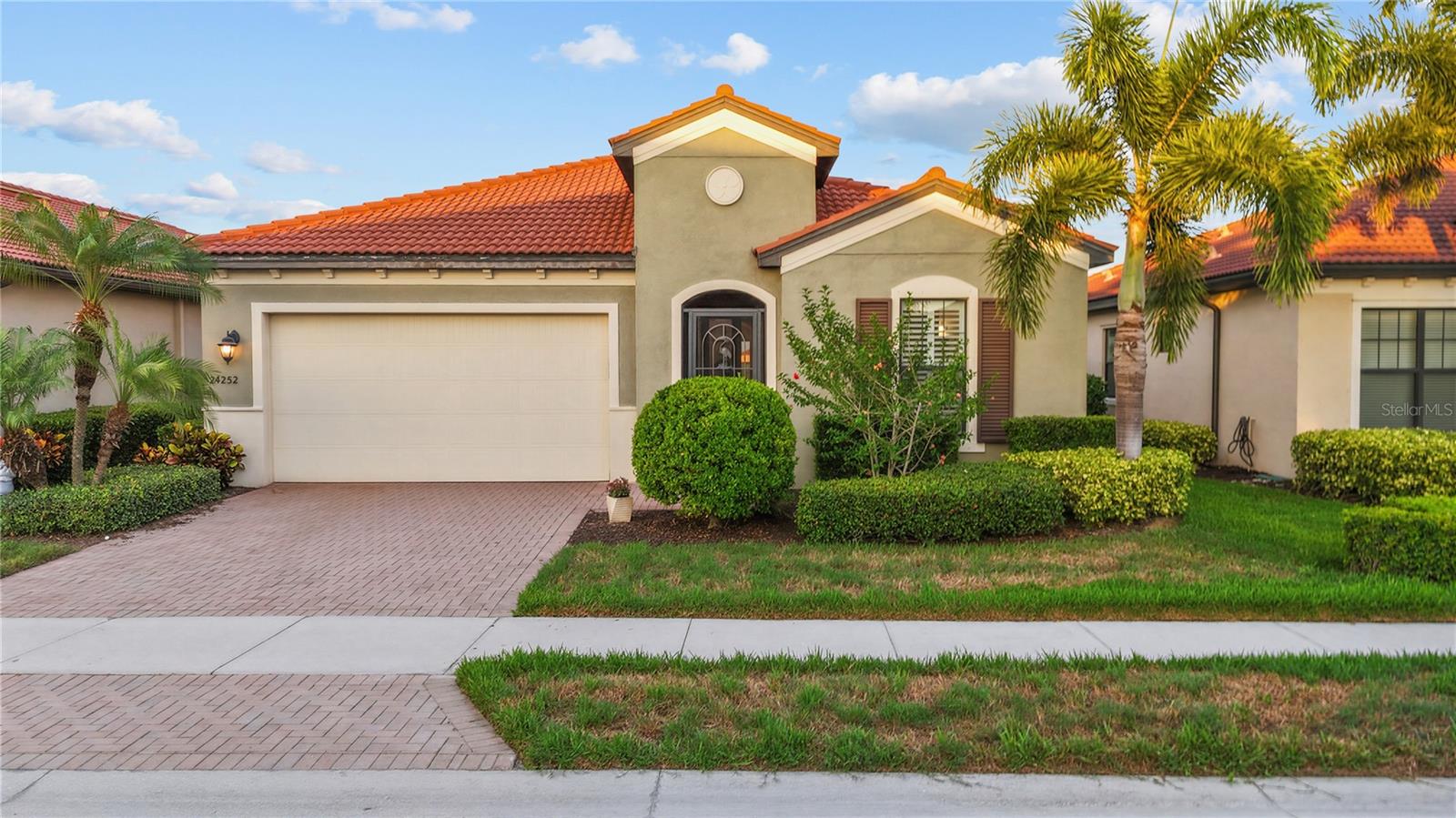 24252 GALLBERRY DR - Photo 1