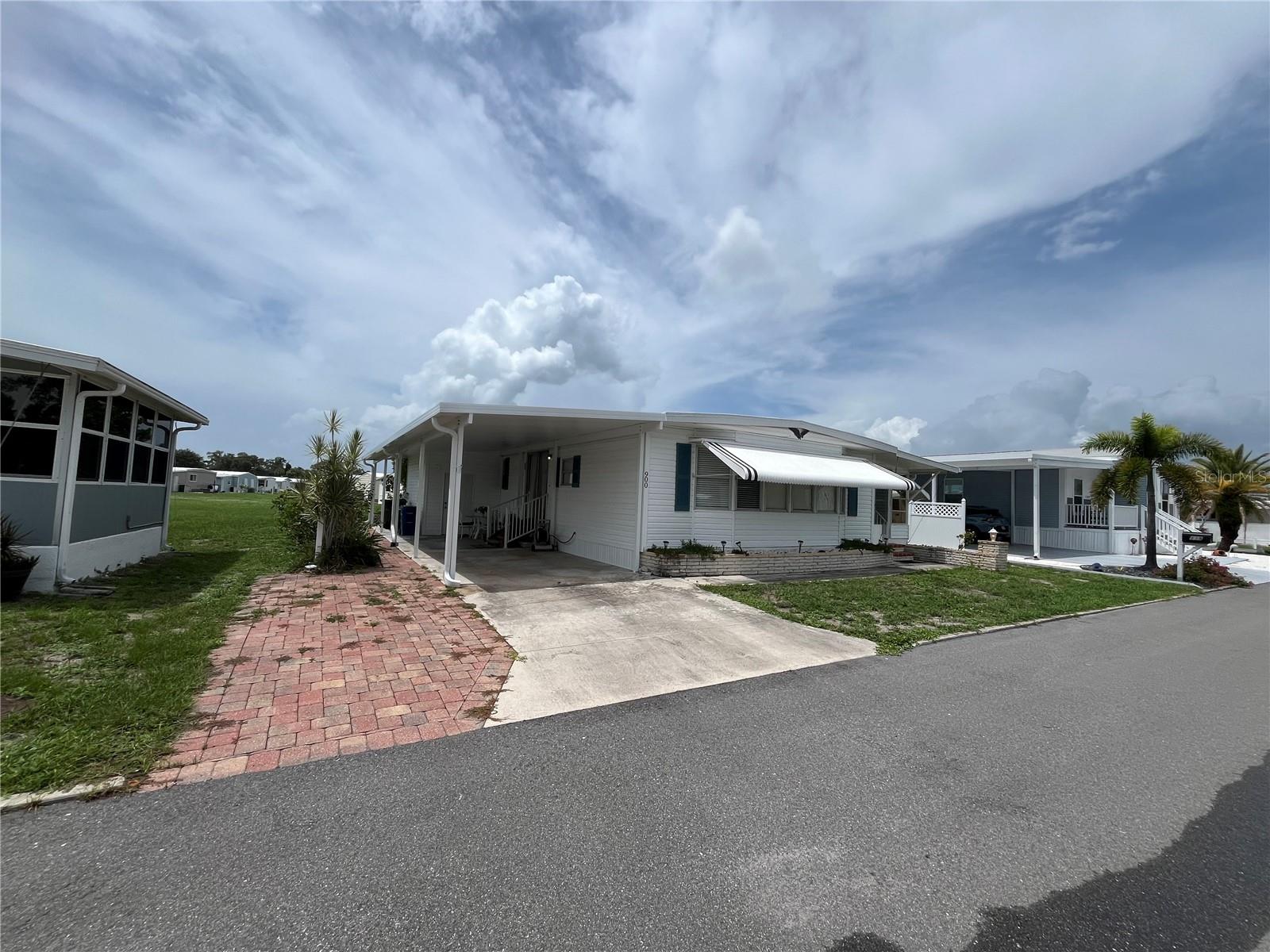 900 JOLANDA CIR - Photo 1