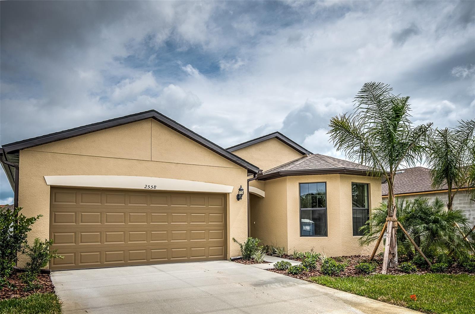 2558 SHERMAN OAK DR - Photo 1