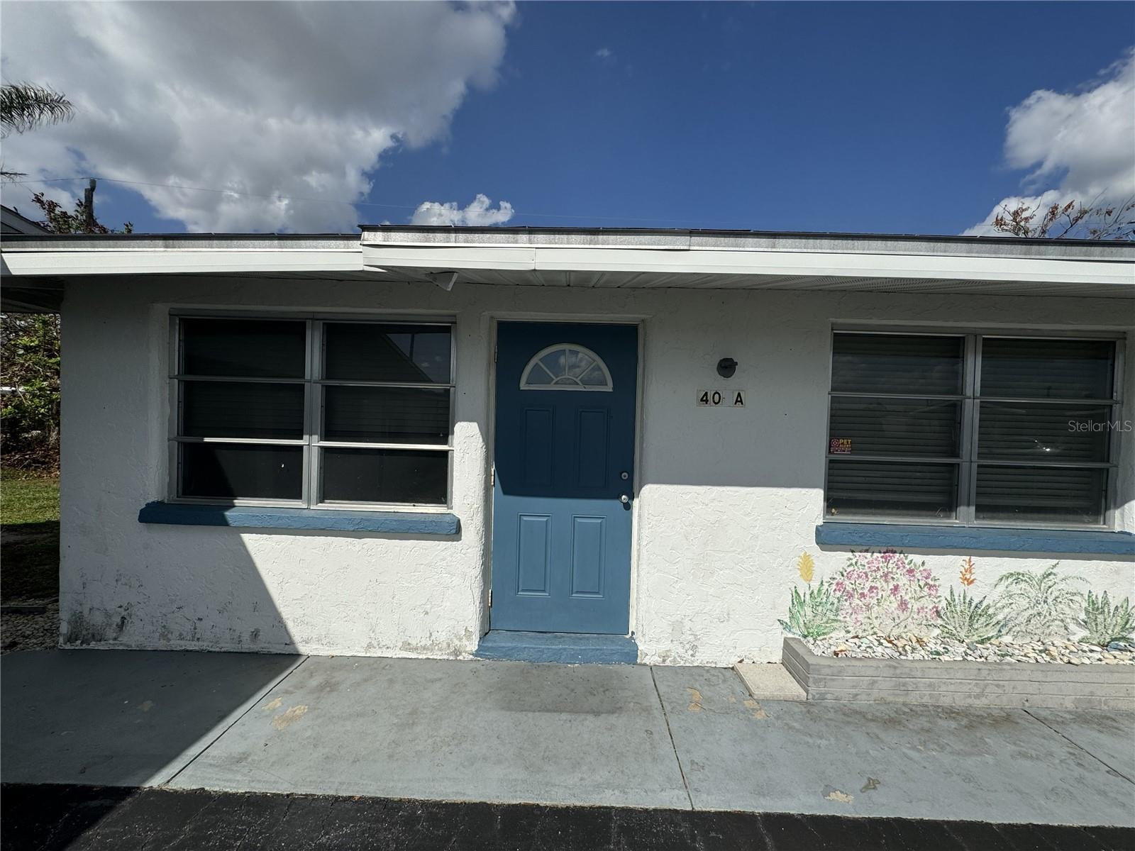 40 W COWLES ST #B - Photo 1