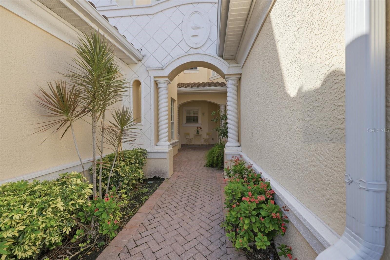 703 TRIANO CIR #703 - Photo 1
